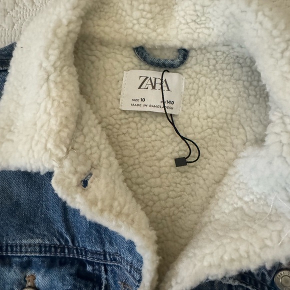 Zara Girls
FLEECE TRIM DENIM JACKET - Picture 3 of 3
